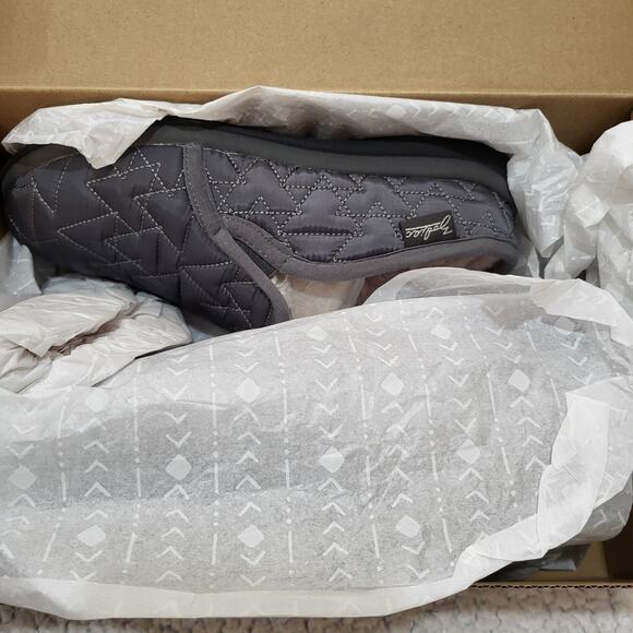 NEW ZODIAC Womens Preston Slipper Smoke grey size 6 M - Picture 8 of 9